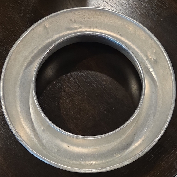 Vintage Bundt Ring Aluminum Cake Mold Made In ITALY - Picture 2 of 7